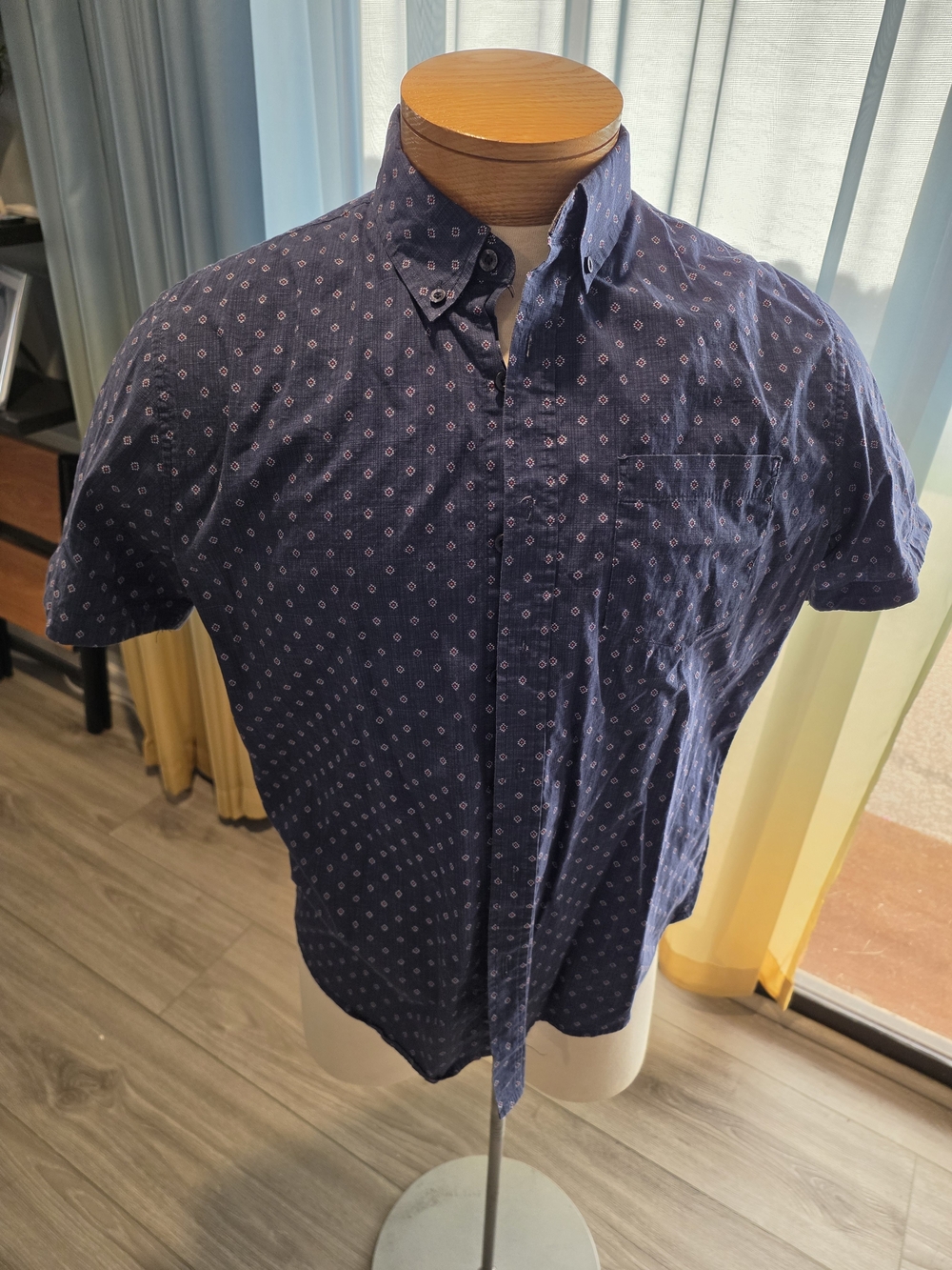 Lee Total Freedom Stretch Geo Diamond Print Button Down Shirt Navy Men's Medium